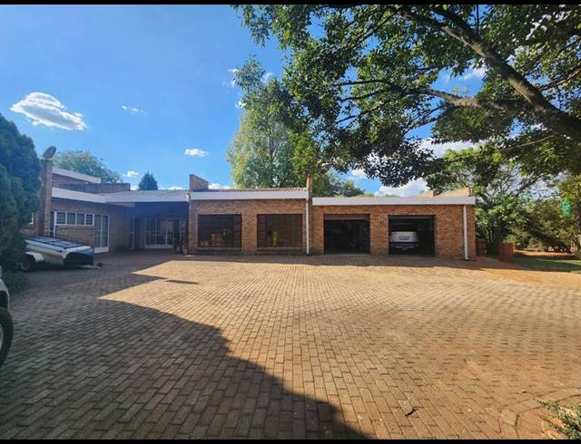4 BEDROOM HOUSE FOR SALE IN WILBOTSDAL AH